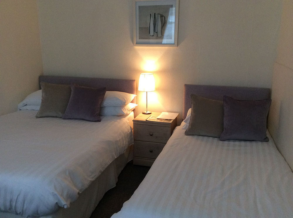 เดอะไพรออรี เบอร์ฟอร์ด เบด แอนด์ เบรกฟาสต์ Bed & Breakfast ภายนอก รูปภาพ