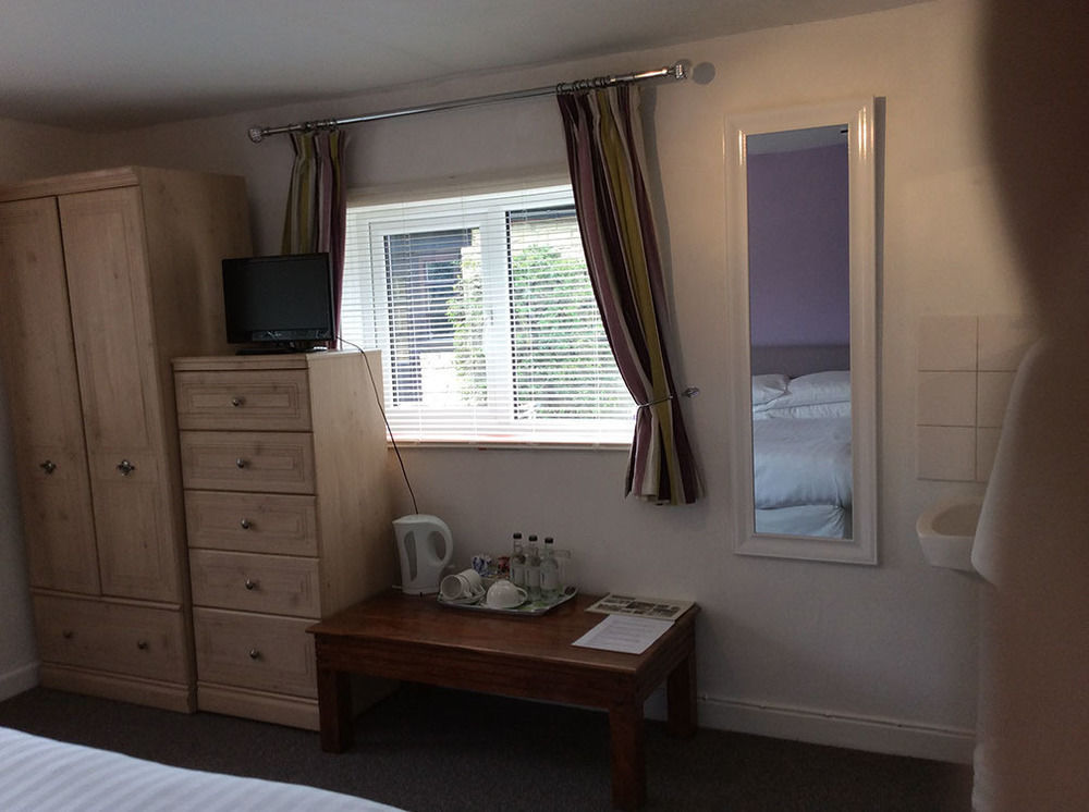 เดอะไพรออรี เบอร์ฟอร์ด เบด แอนด์ เบรกฟาสต์ Bed & Breakfast ภายนอก รูปภาพ